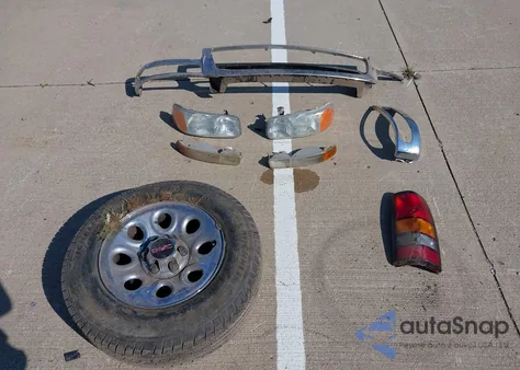 2005 GMC Sierra 1500 Sle z USA, uszkodzony, nr VIN 2GTEC13T951158082